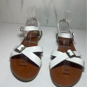 Elle Womens Sandal 9M White Leather Crisscross Strappy Adjustable Ankle Buckle